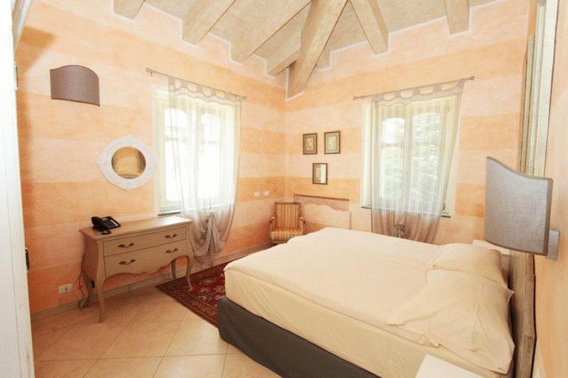 Villa Morneto Vignale Monferrato Экстерьер фото